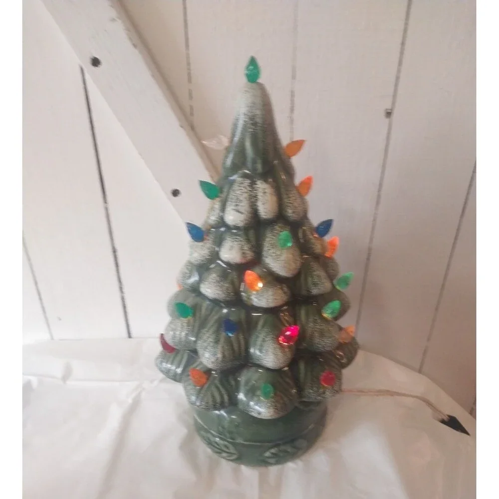 Vintage 1970’s Ceramic Flocked Christmas Tree & Holly Base & It Lights Up 11.5